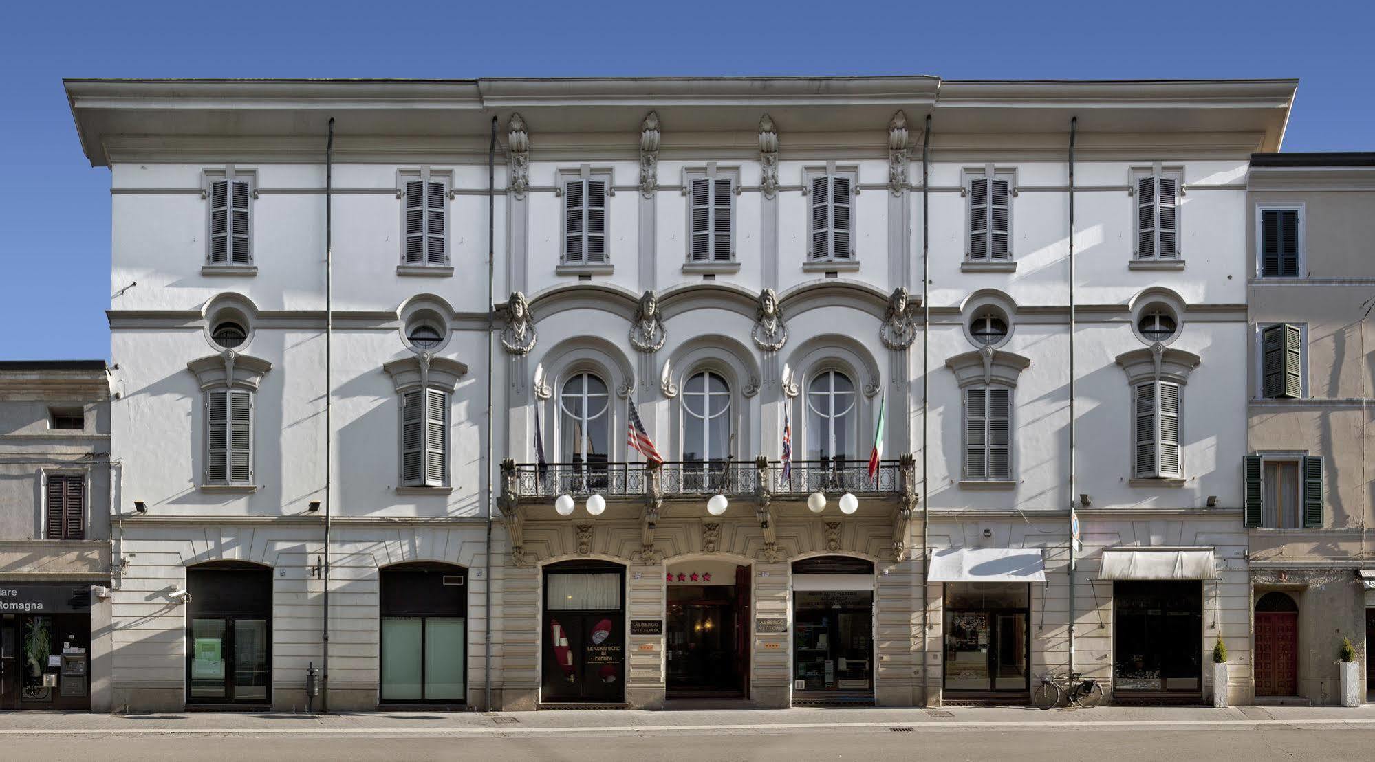 Hotel Vittoria Faenza Exterior foto